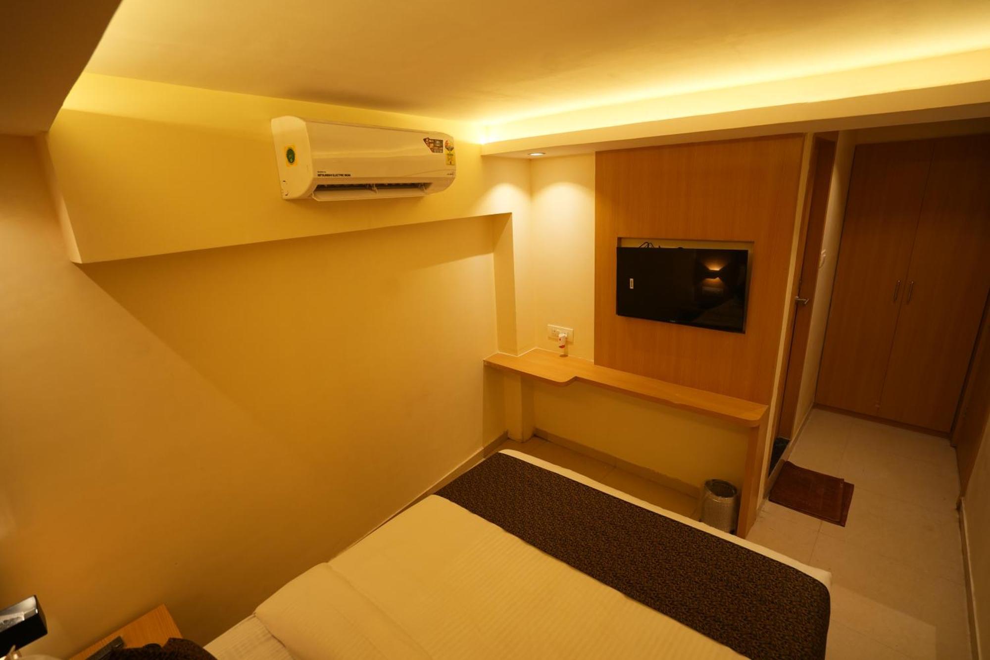 Hotel Boston Bombaj Zewnętrze zdjęcie